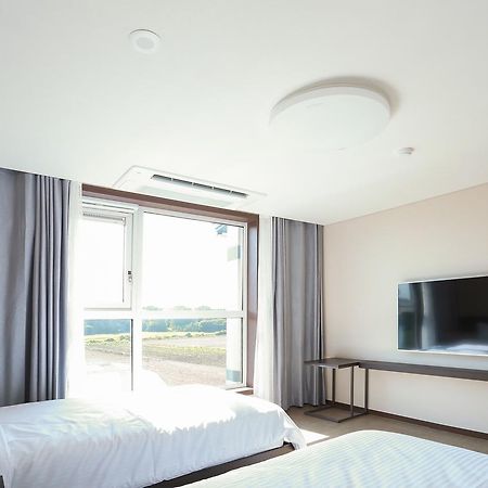 סאוגוויפו Jeju Stay In Sungsan מראה חיצוני תמונה
