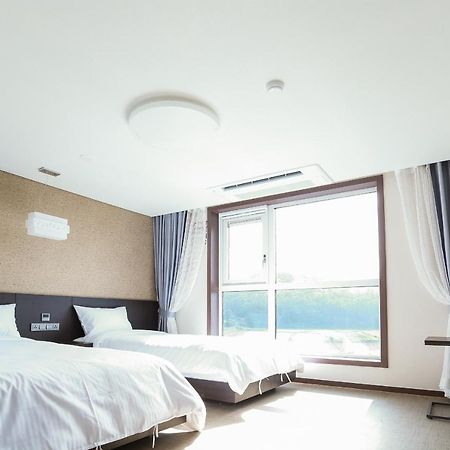 סאוגוויפו Jeju Stay In Sungsan מראה חיצוני תמונה